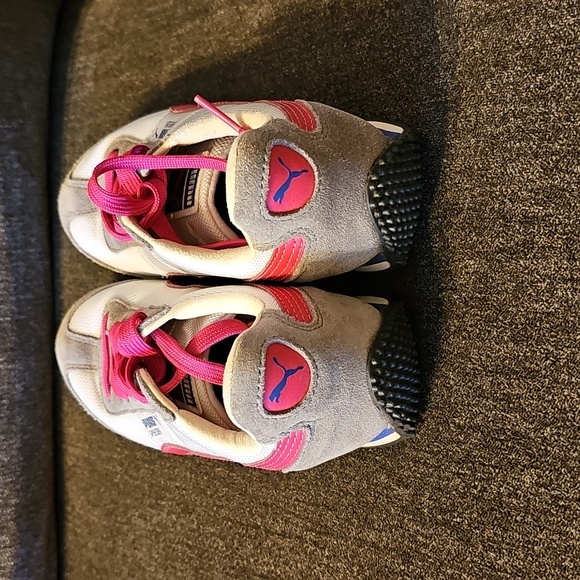 Puma Speeder Women's Gray and Pink Athletic Sneakers - Picture 7 of 9